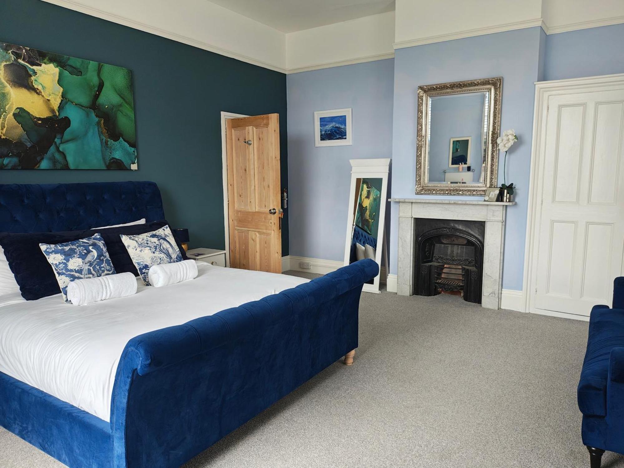 Langley House Bed & Breakfast *